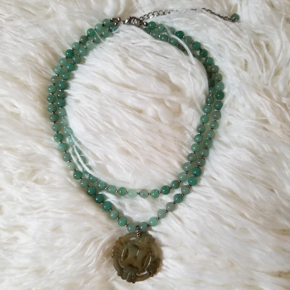 Enerald glass bead jade color necklace!